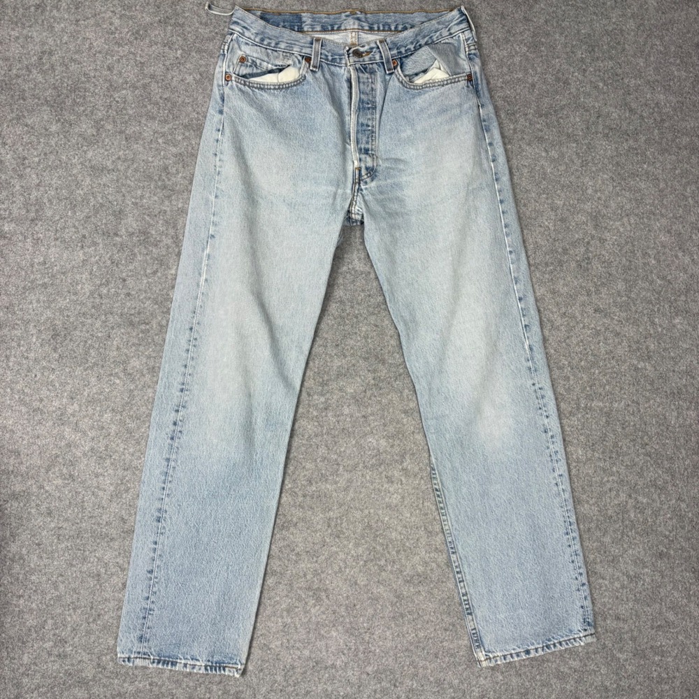 Levis 501 Mens Light Wash Straight Leg Button Fly Denim Jeans 32x32 Vintage - Picture 6 of 7